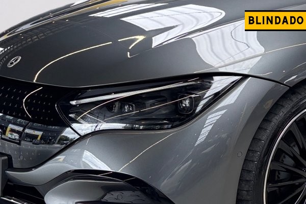 MERCEDES-BENZ EQE 300 89 KW ELÉTRICO AMG LINE 2023/2023